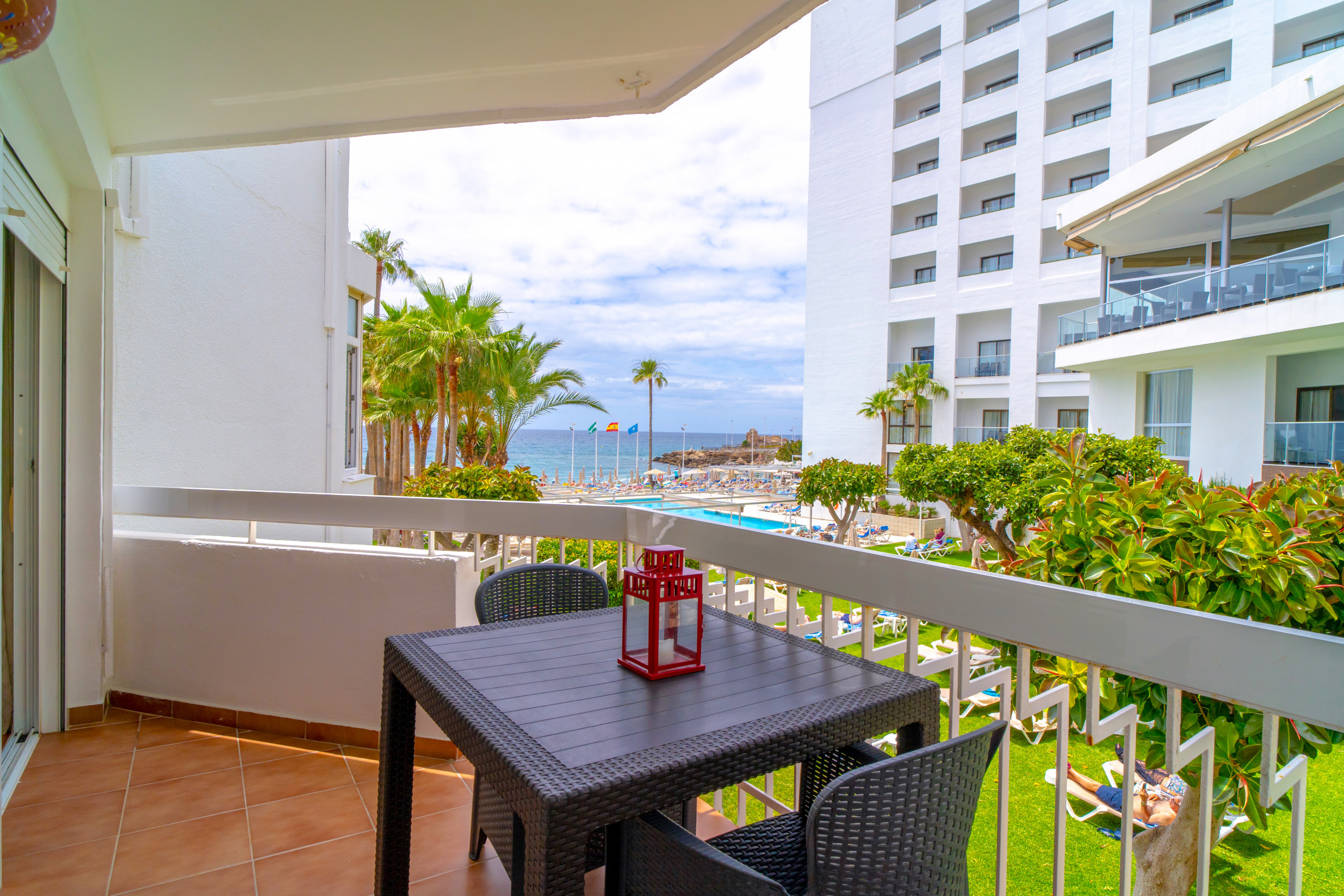 ▷ Alquiler Apartamento con terraza y piscina playa Torrecilla - Nerja
