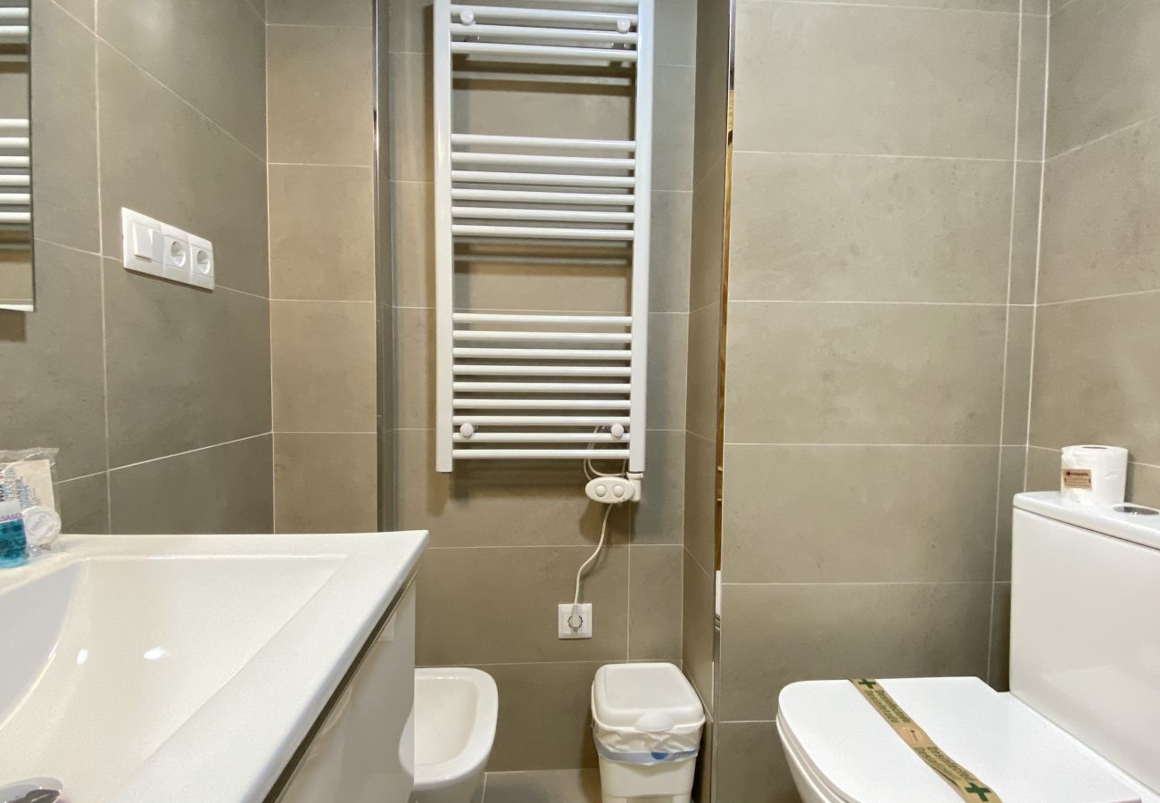 Apartamento en Nerja - Apartamento para 4 personas con Aire Acondicionado en Edificio Milenio Nerja Ref 502