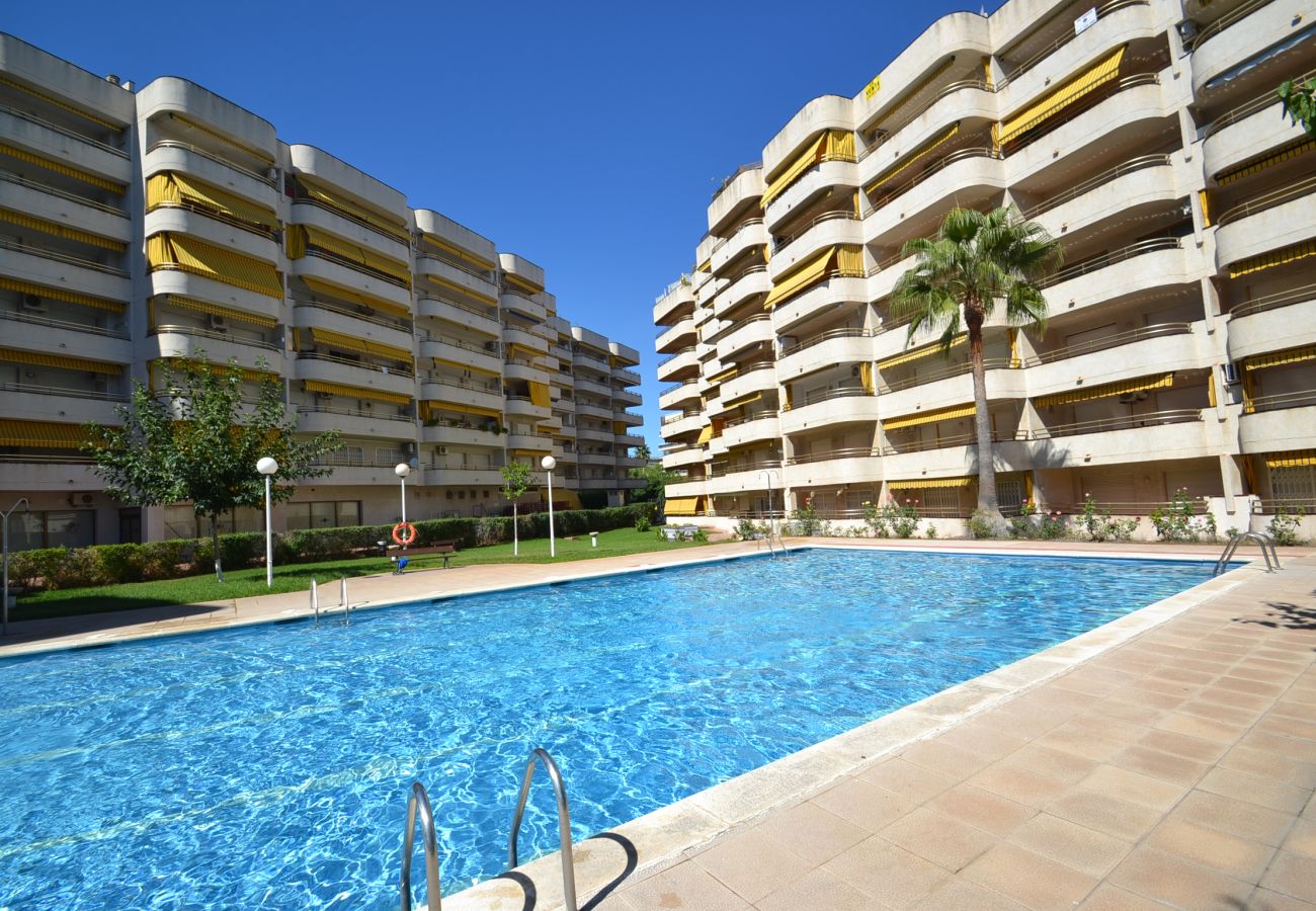 Apartamento en Salou - Sevilla 26:Cerca playa,centro Salou-3piscinas-Wifi,Parking,A/C,Ropa gratis