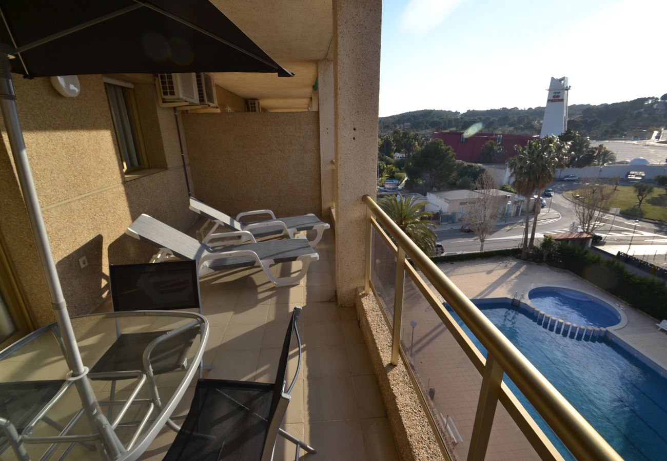 Apartamento en La Pineda - Turquesa 4: 300m playa La Pineda-Terraza vistas piscina-Wifi,satélite,ropa gratis