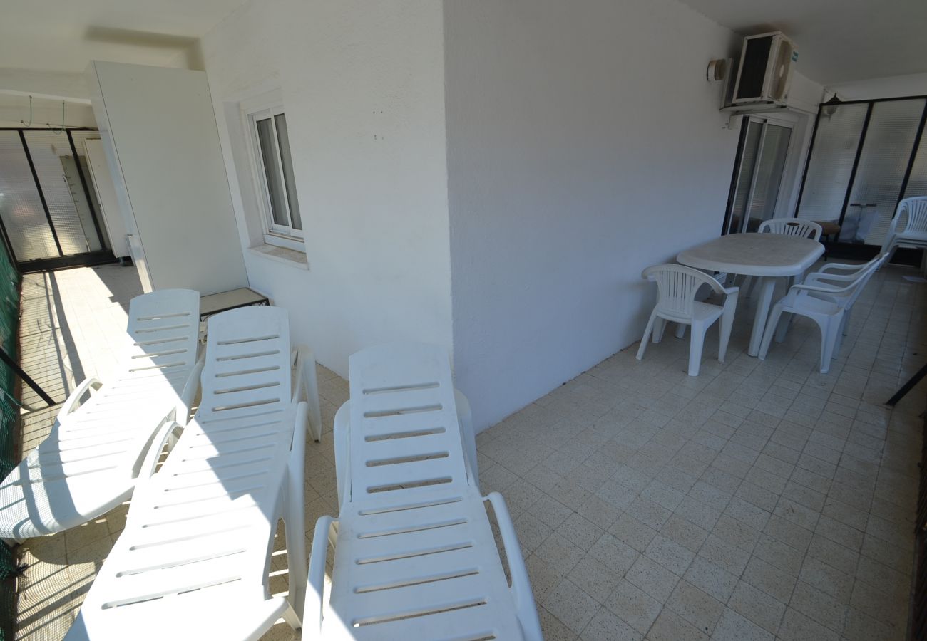 Apartamento en Salou - Rosana:Centro turístico Salou-Playa 250m-Amplia terraza-A/C,wifi,ropa,satélite incluidos