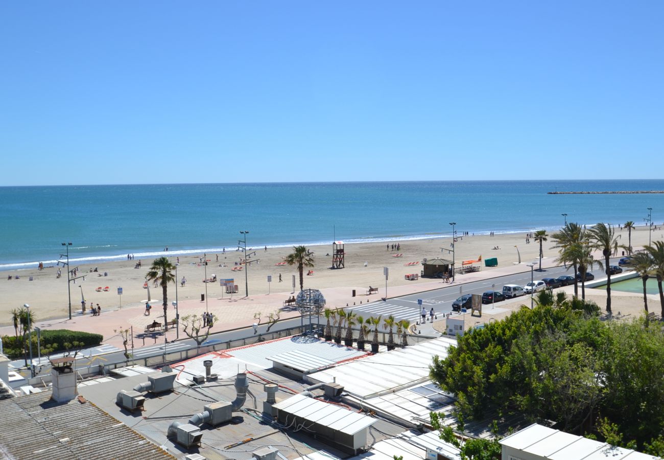 Apartamento en La Pineda - Los Riscos F: Gran Piscina y juegos-350m Playa y Centro La Pineda-Wifi, Ropa incluidos