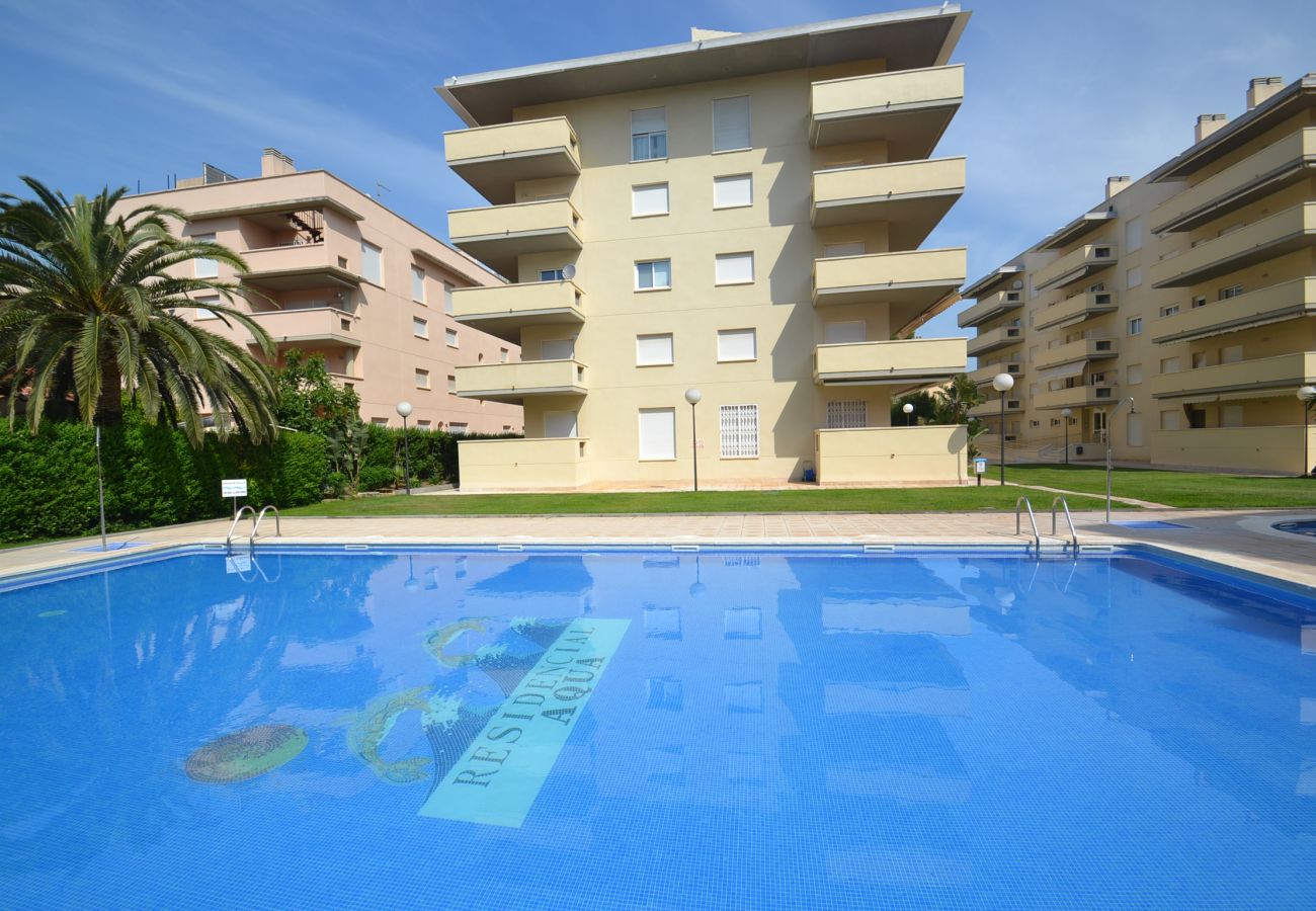Apartamento en Salou - Aqua I:Terraza solárium privado-300m playa-Piscinas-Wifi,ropa incluido
