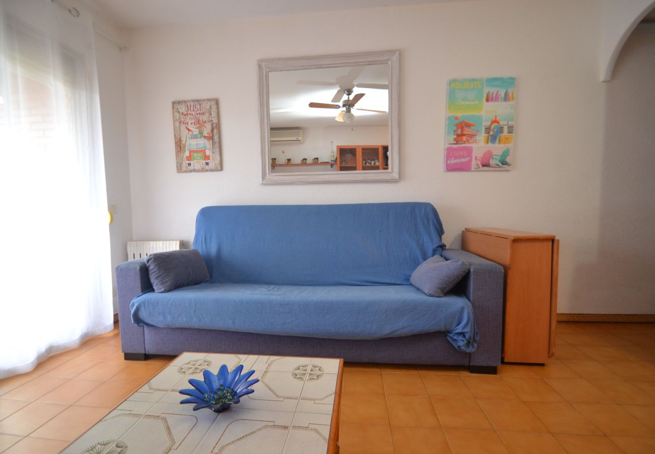 Apartamento en Cambrils - Sol España T1: 1ra línea playa Cambrils-Piscina-A/C,Wifi gratis