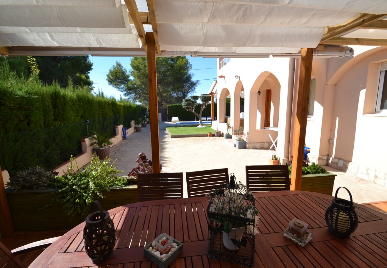 Villa en Ametlla de Mar - Villa Jordi:Piscina privada,2 terrazas,BBQ,4 hab-Cerca playas Las 3 Calas-Wifi incluido