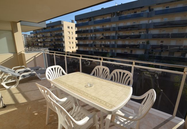 Apartamento en La Pineda - Nova Pineda 3hab:300m playa,centro La Pineda-Piscinas-Parque-Wifi,parking,ropa gratis