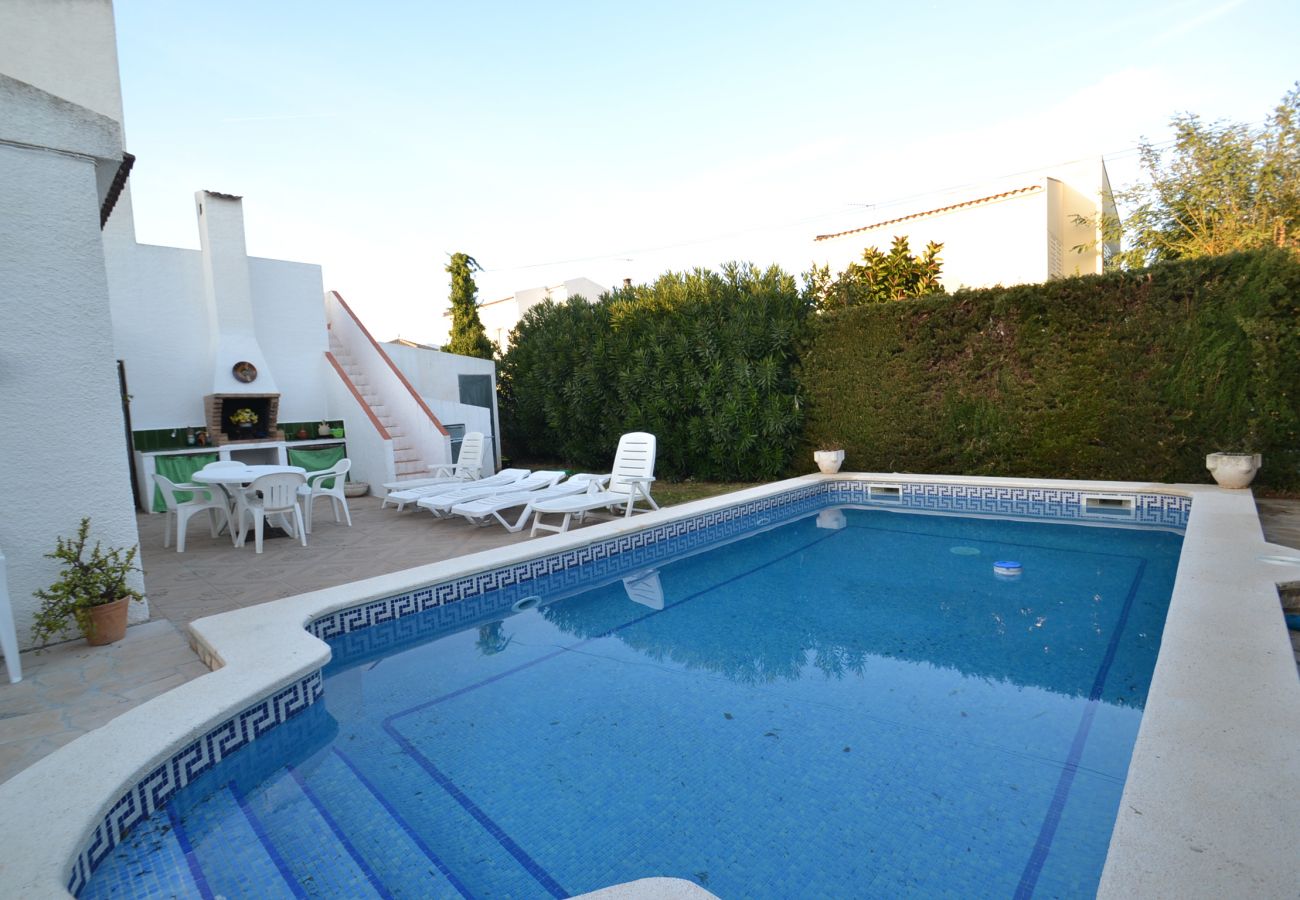 Villa en Ametlla de Mar - Villa Calafat 7:Piscina privada-BBQ-Cerca playa-Wifi,ropa cama gratis