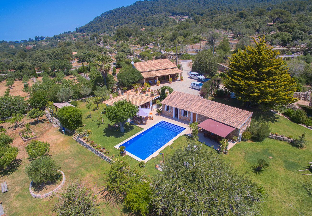 Villa piscina naturaleza Mallorca alquiler vacacional
