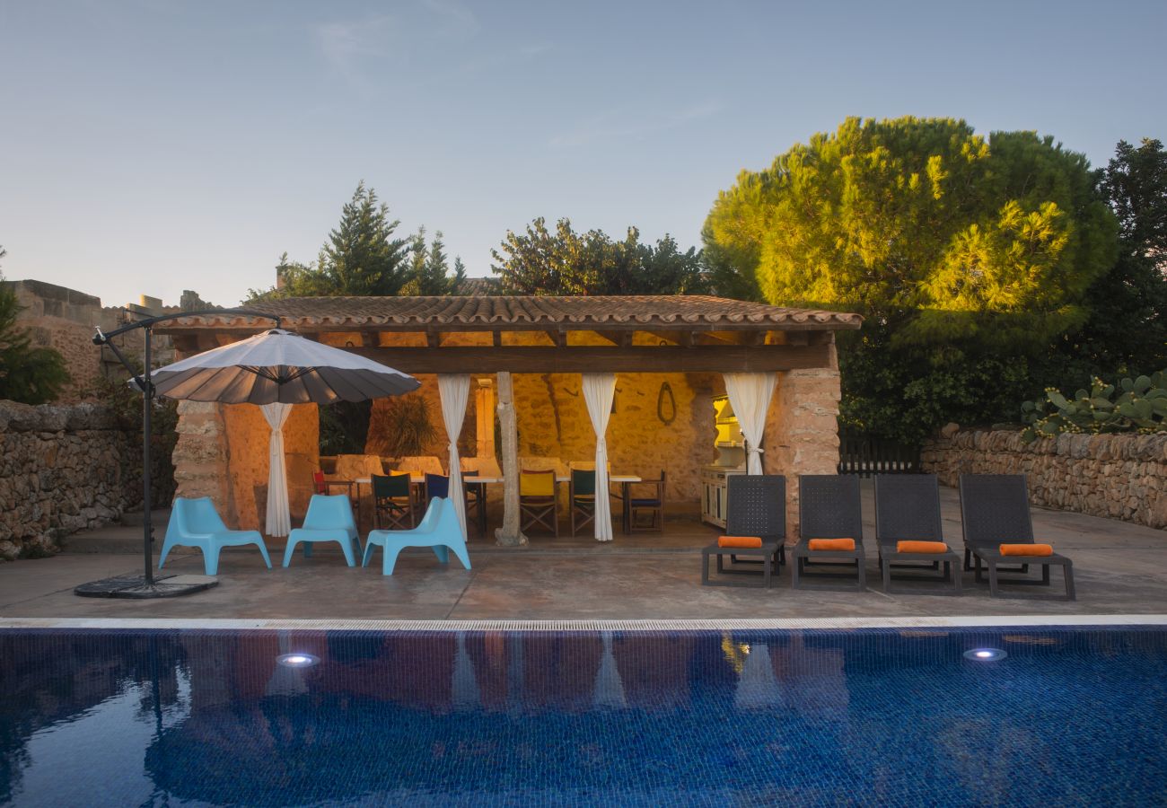 Terraza piscina villa vacaciones Campos Mallorca
