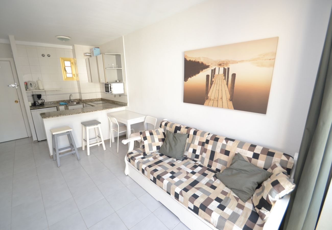 Apartamento en Salou - Miramar Nautic:Playa y centro Salou-1ra línea mar-Wifi,A/C,ropa incluidos