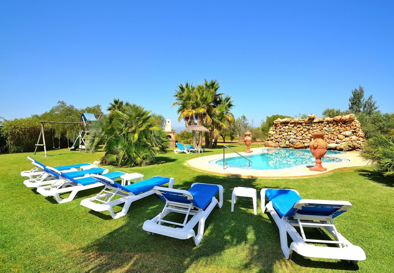 Desde 100 € por día puede alquilar una habitación en el hotel rural en Mallorca.