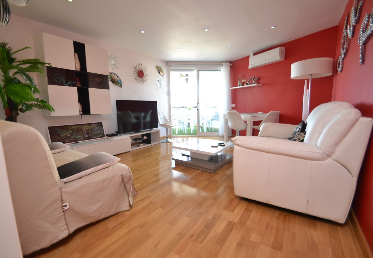 Apartamento en Salou - Formentor:Terraza vista mar-80metros playa-A/C,wifi,ropa,parking gratis