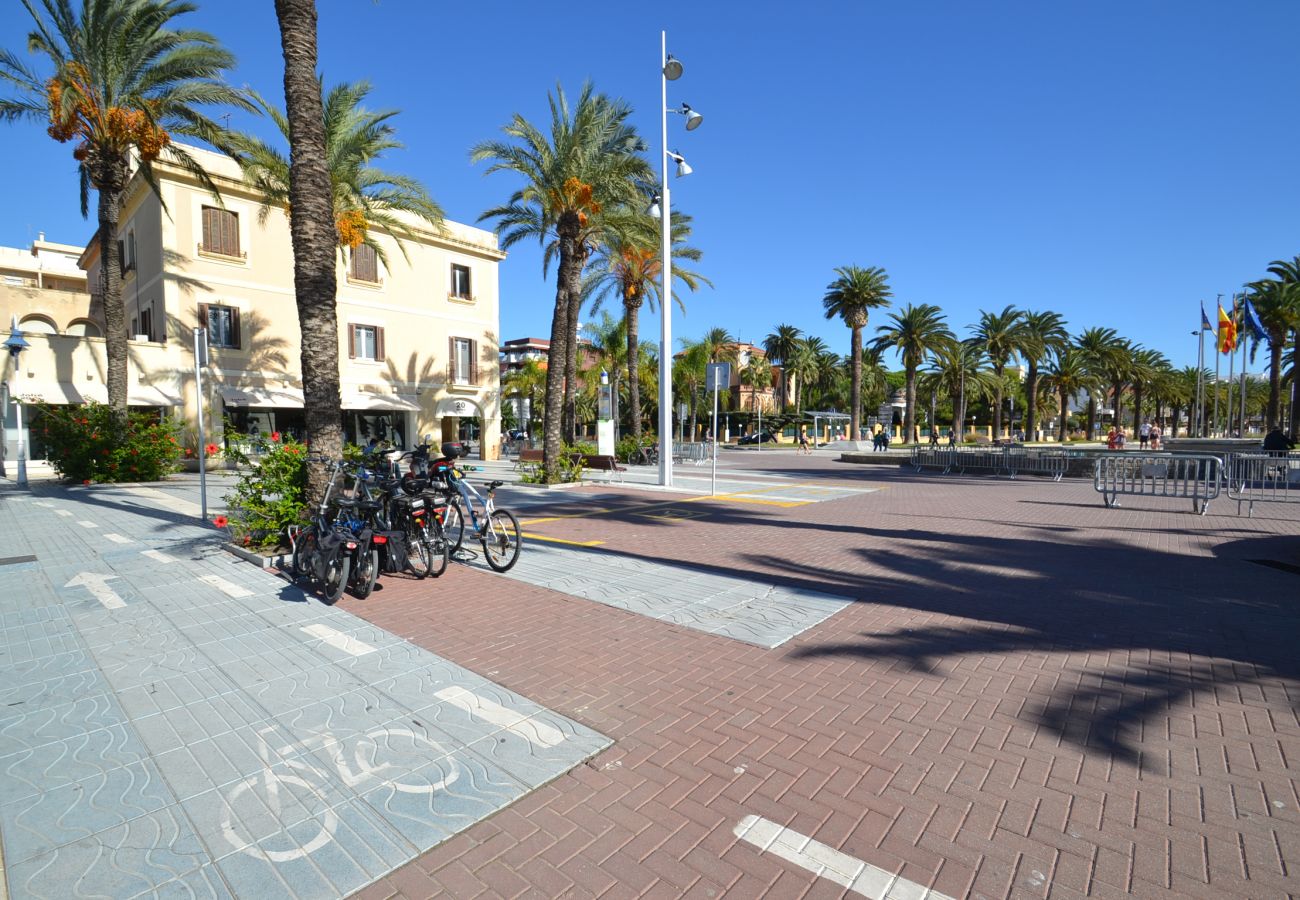 Apartamento en Salou - Formentor 2: Delante playa Salou-Terraza Vista mar-A/C,wifi,ropa,parking incluidos