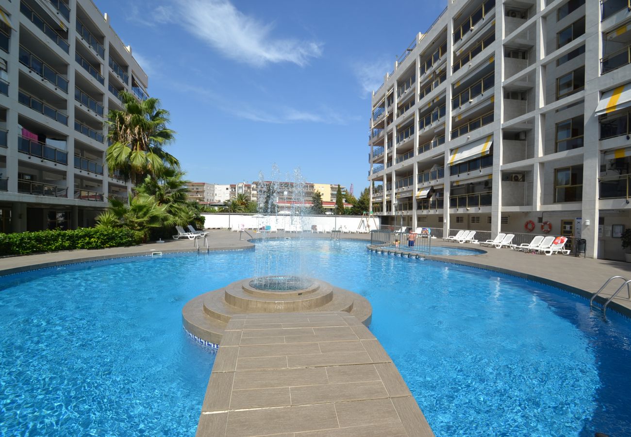 Apartamento en Salou - Michelangelo 1:Cerca Playa y Paseo Marítimo Salou-Piscina-A/C,wifi,ropa incluidos