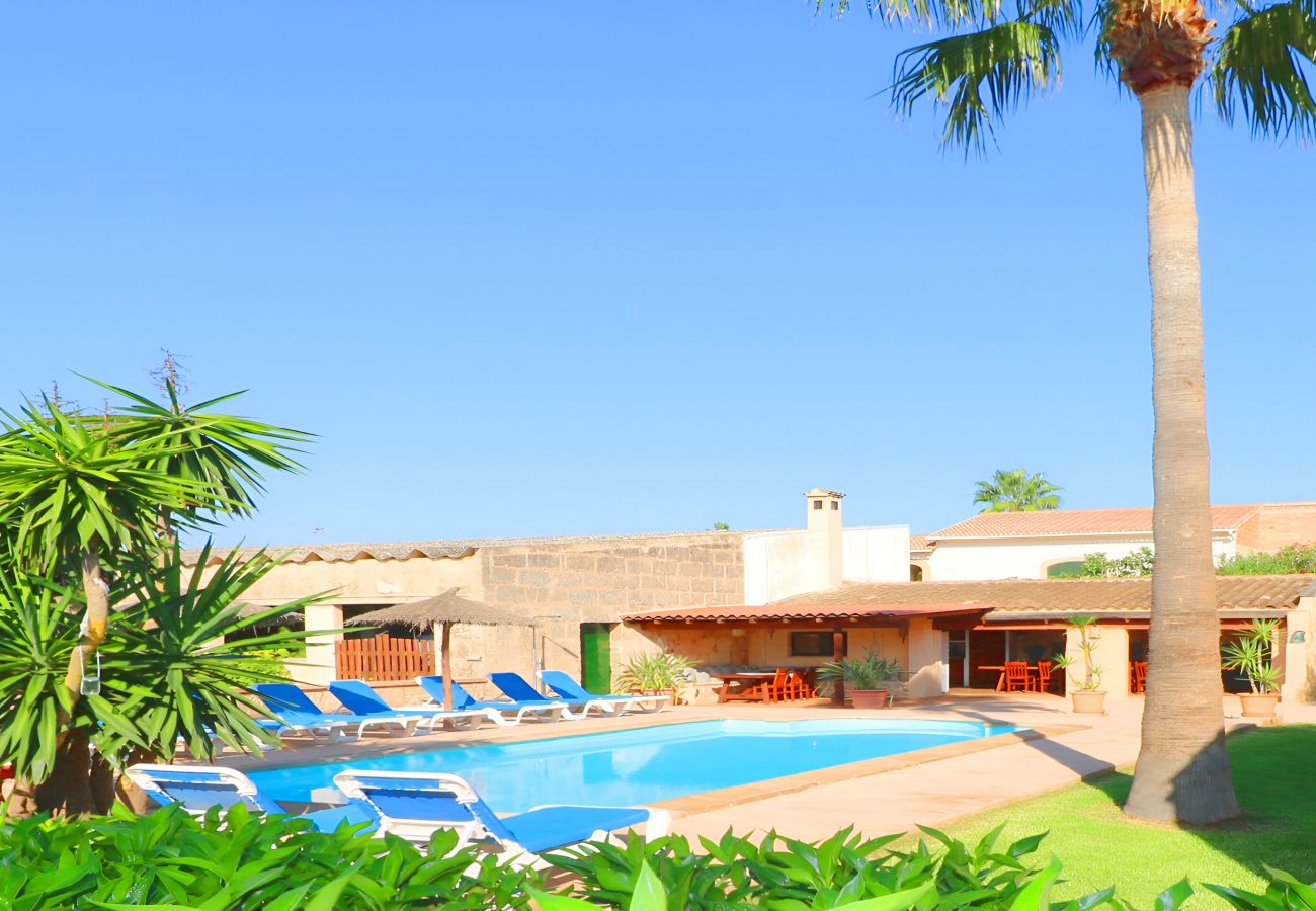  Gran Villa con piscina para alquiler vacacional. Villa Emilia 422