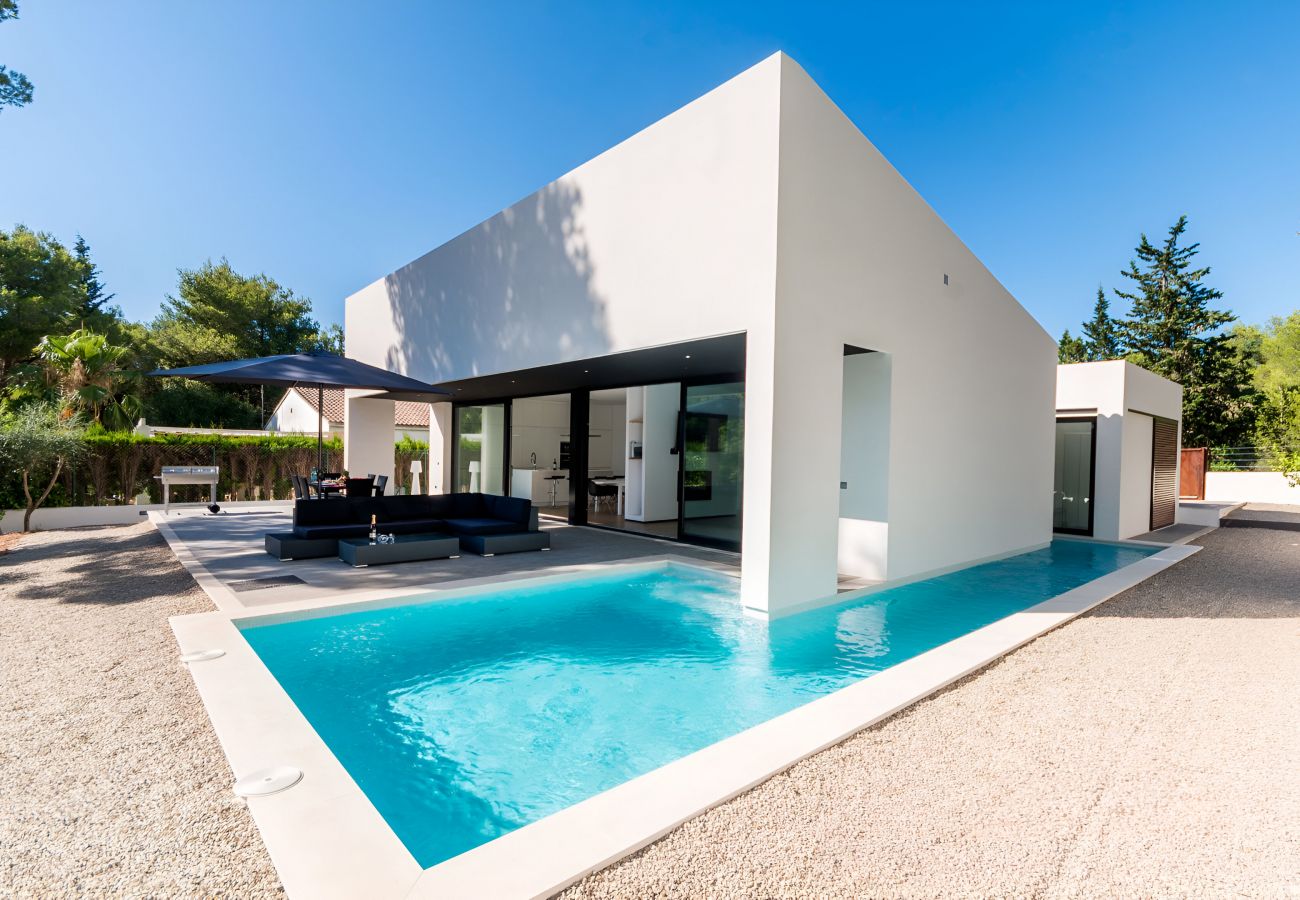 Casa de lujo con piscina en Mallorca. Alquiler