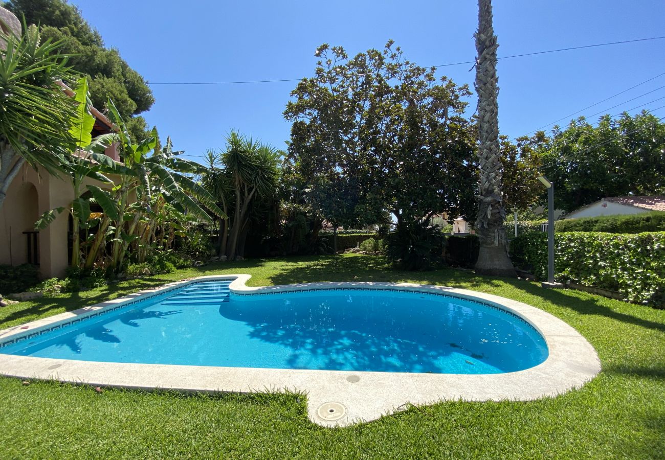 Villa en Segur de Calafell - BFA 84 Villa con piscina, tenis y jardin 1km de la playa