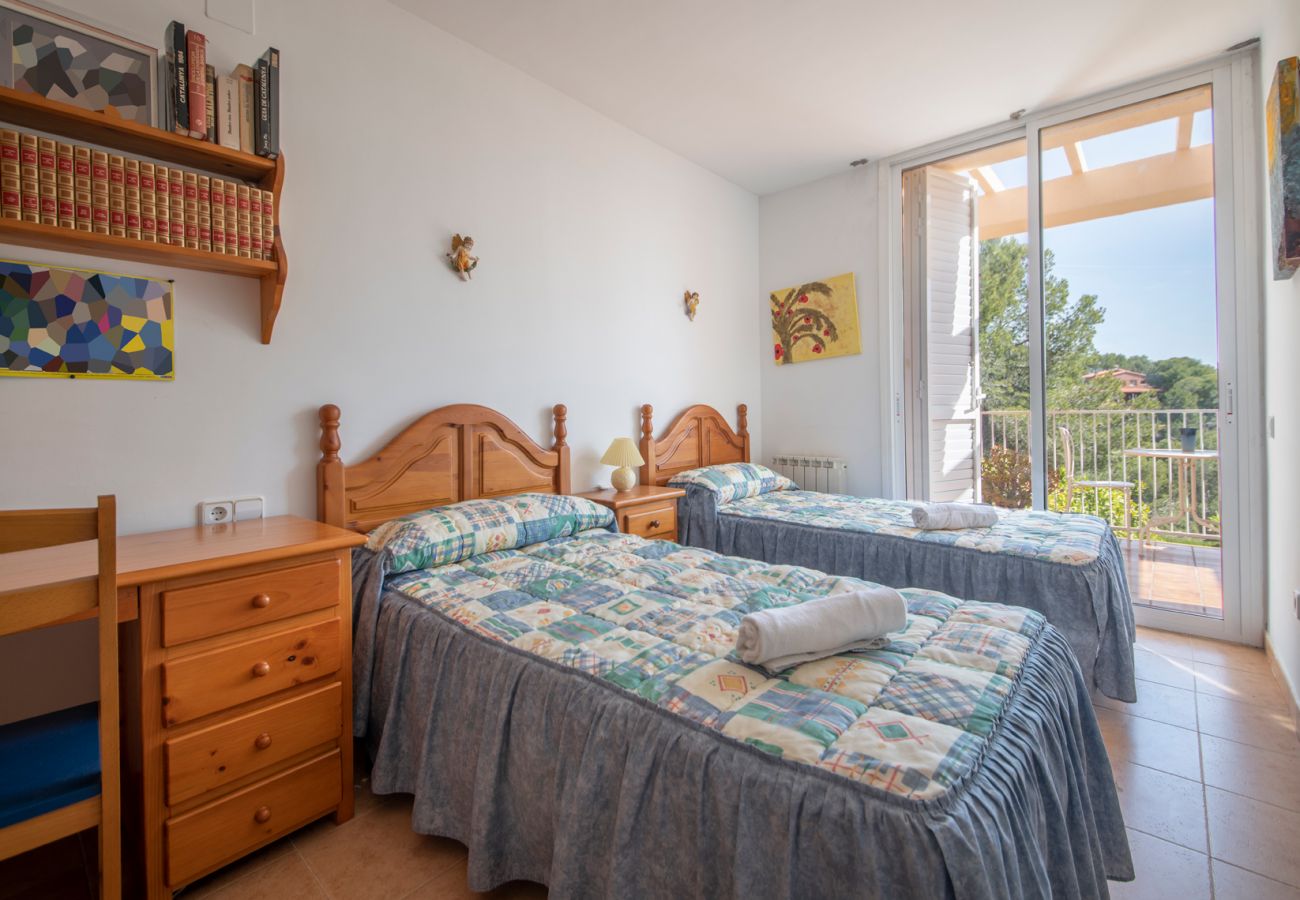 Casa adosada en Tarragona - TH151  Adosado con piscina en Tamarit cerca de la playa
