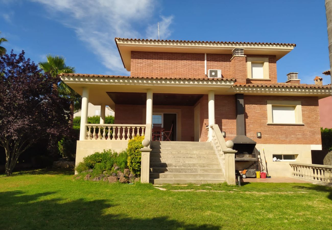 Villa en Tarragona - TH155 Villa Boscos con piscina privada y jardin