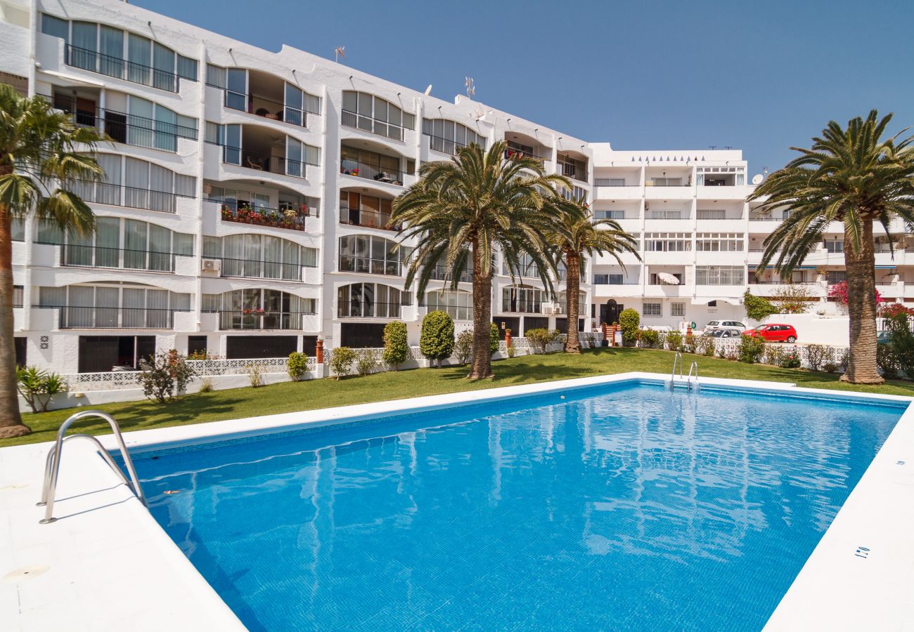 Apartment in Nerja - Spacious and bright apartment in Nerja with sea views Ref 335