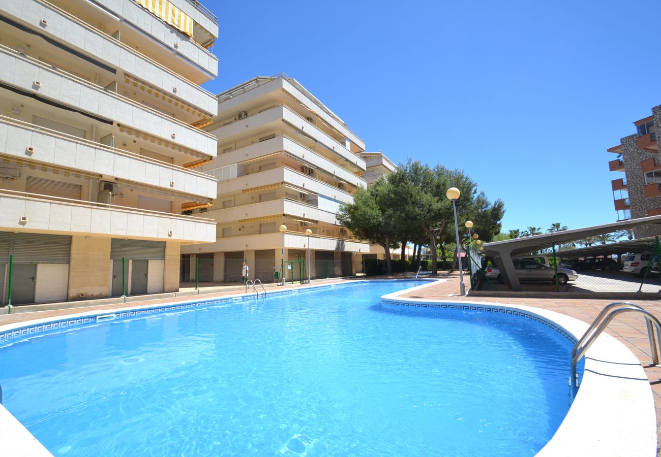 Apartment in La Pineda - Paradise Park 2:Terraces sea views-La Pineda beach-Pool-Free A/C,parking