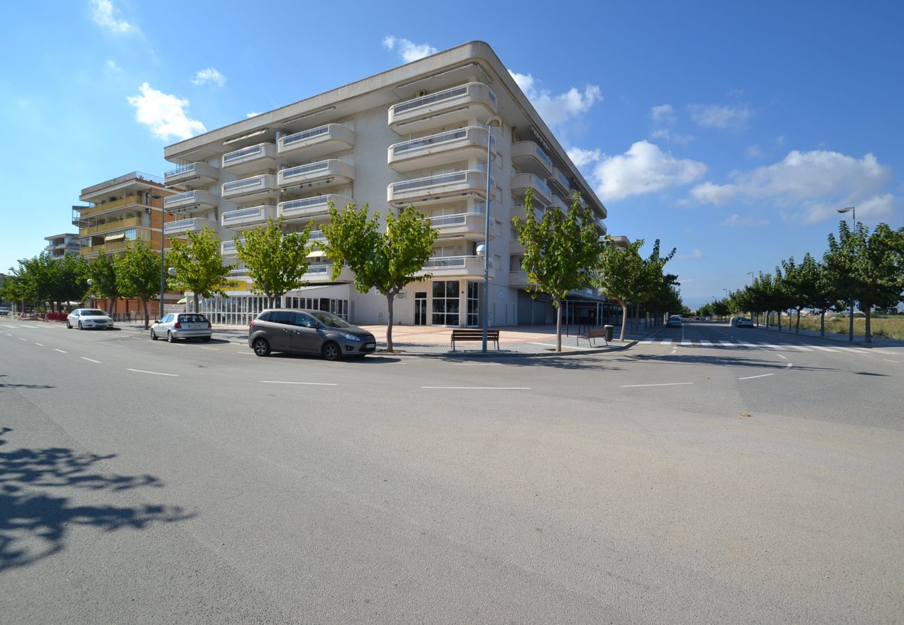 Apartment in La Pineda - Marinternum R:Terrace with La Pineda sea views-Pool-Free Wifi,A/C,parking,linen,satellite