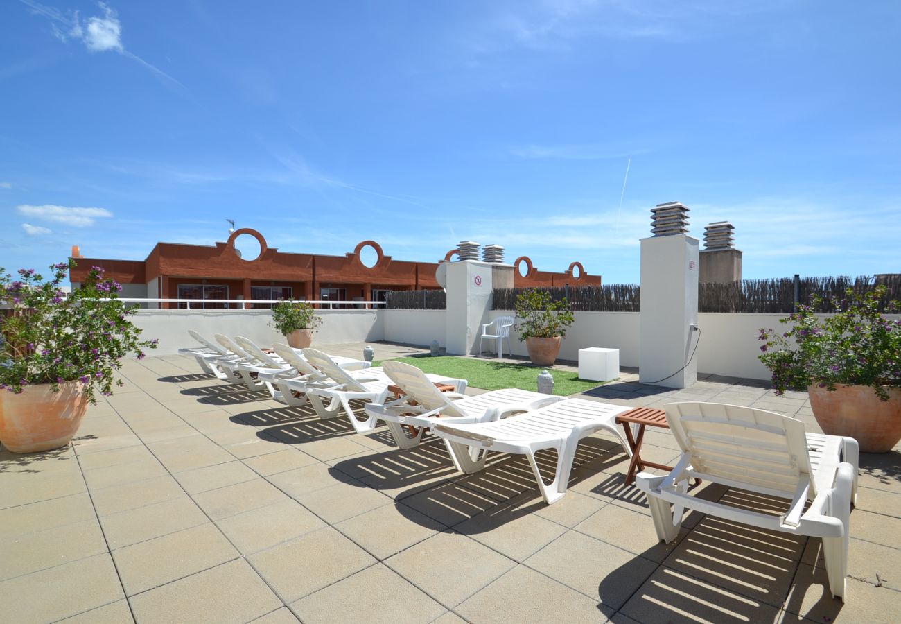 Apartment in Salou - Ventura Parc Z:Terrace-Near Salou's beach-Pool-Free A/C,parking,wifi,linen