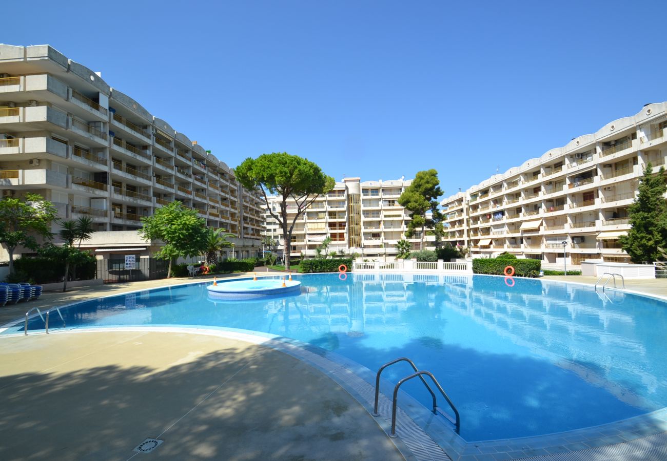 Apartment in Salou - Catalunya 24:Large terrace-Salou Tourist center-Near beach-Pools,sports,playground