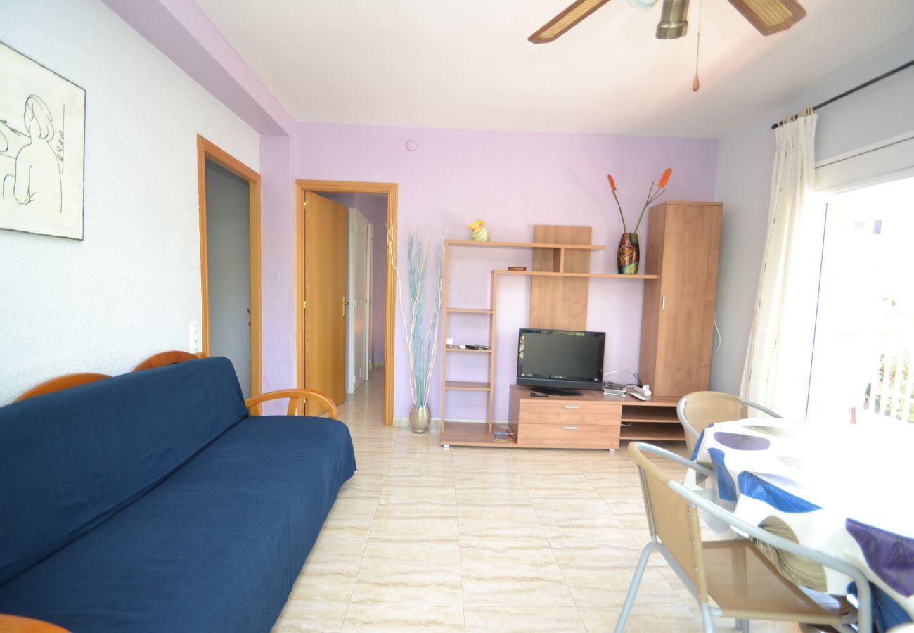Apartment in Salou - Elena:2min Beach-Center Salou-Free A/C,Wifi,Parking,Linen,Satellite