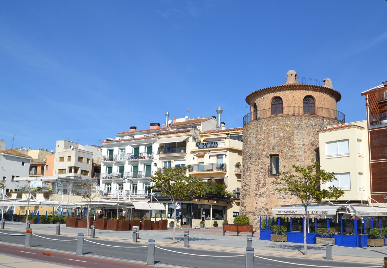 Apartment in Cambrils - Solirene T2: Beachfront Cambrils Vilafortuny-Pool-A/C included-2bedrooms