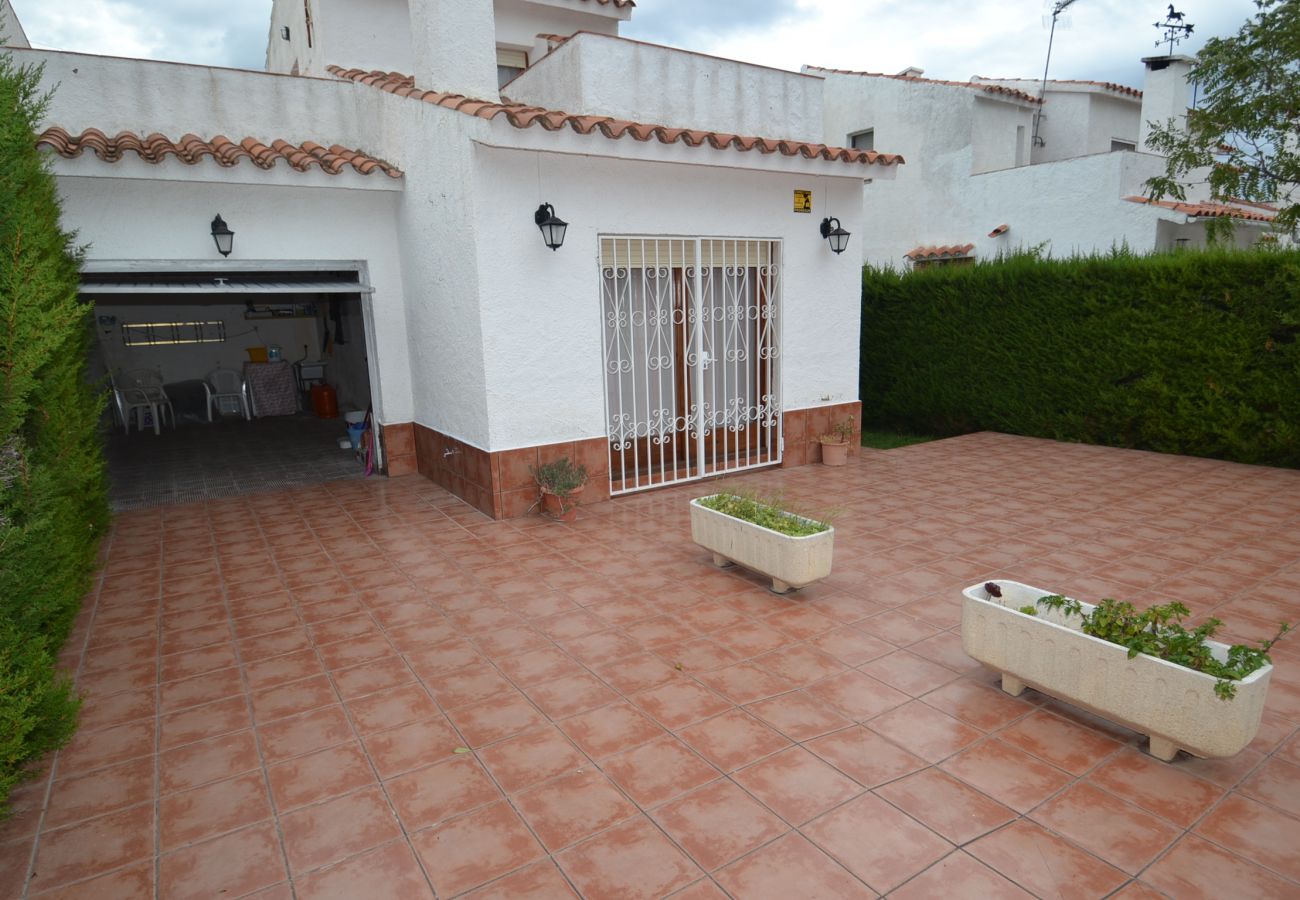 Villa in Ametlla de Mar - Villa 3 Calas 3:Private pool-Near beaches-Free Wifi
