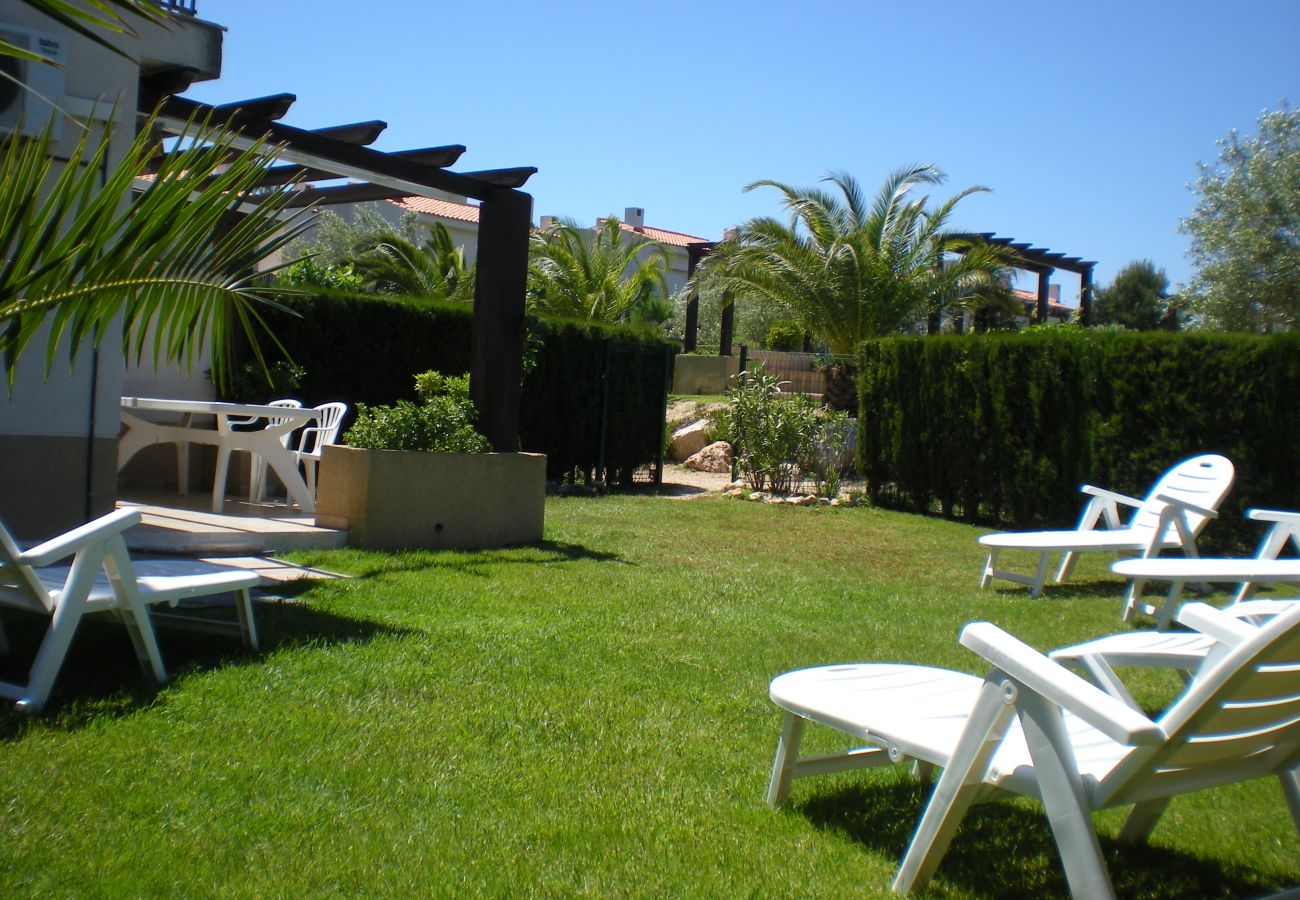Villa in Ametlla de Mar - Villa 3 Calas 1:Large private garden-Pool-Free wifi,A/C- Near beaches