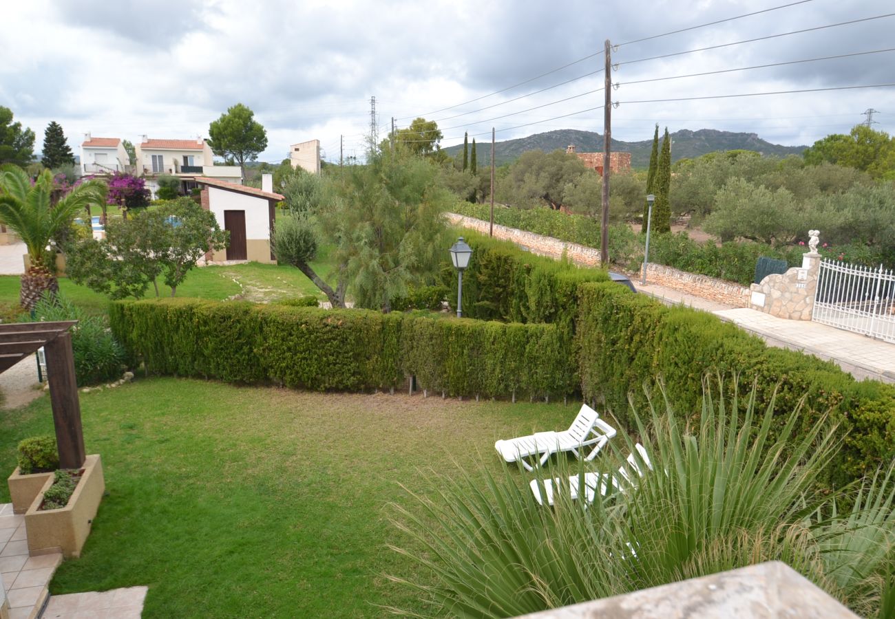 Villa in Ametlla de Mar - Villa 3 Calas 1:Large private garden-Pool-Free wifi,A/C- Near beaches