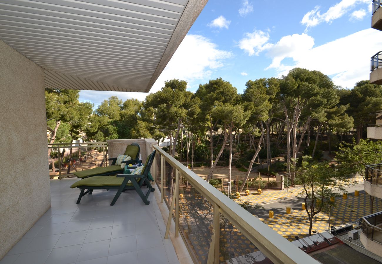 Apartment in Salou - Amatista:Centro Salou-150meters Beach-Pool-A/C,Linen included