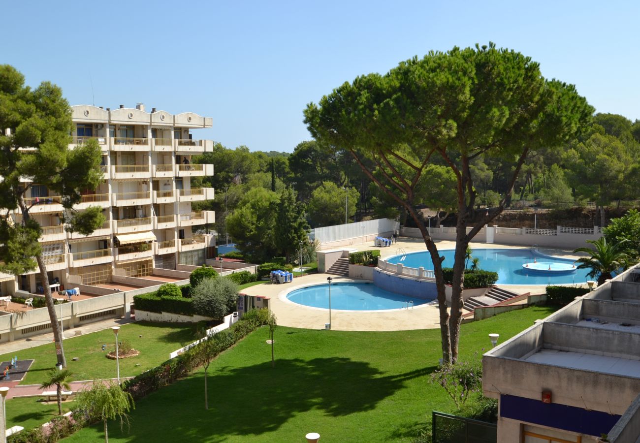 Apartment in Salou - Catalunya 40: Centre Salou-Big terrace-Near beaches-Pools,sports,playground-Free Wifi,Linen