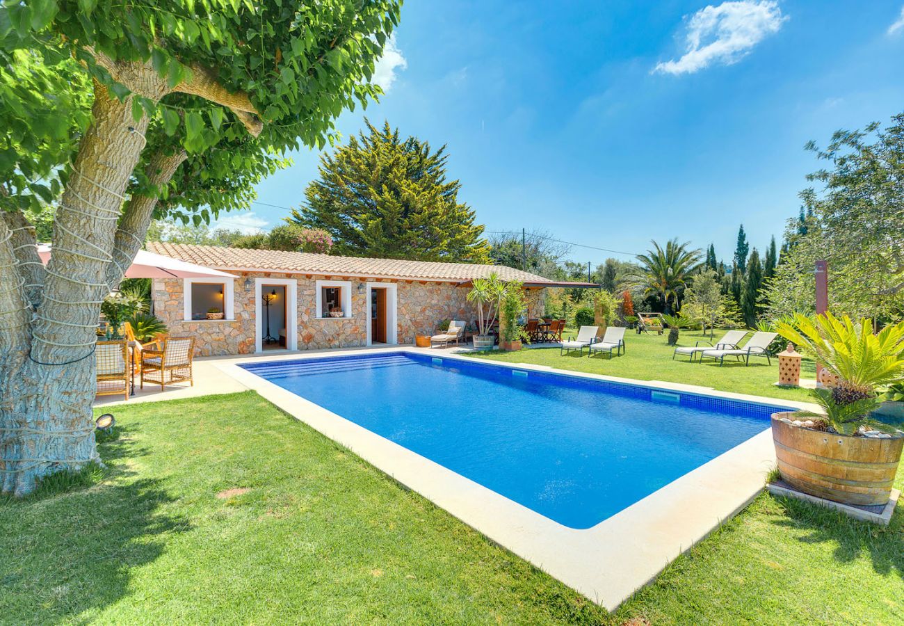 pool garden holiday villa Esporles Mallorca