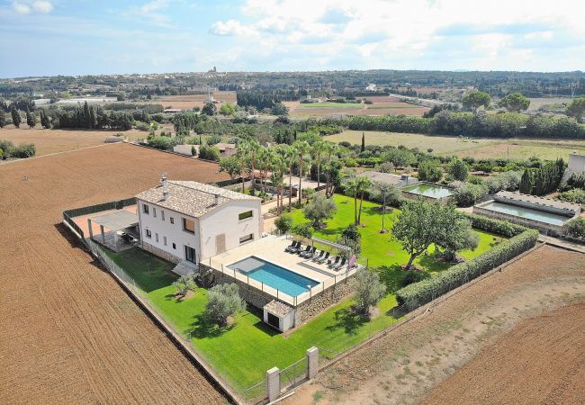 Country house in Muro - Son Sastre 024 luxurious villa with large swimming pool, air conditioning, garden and terrace