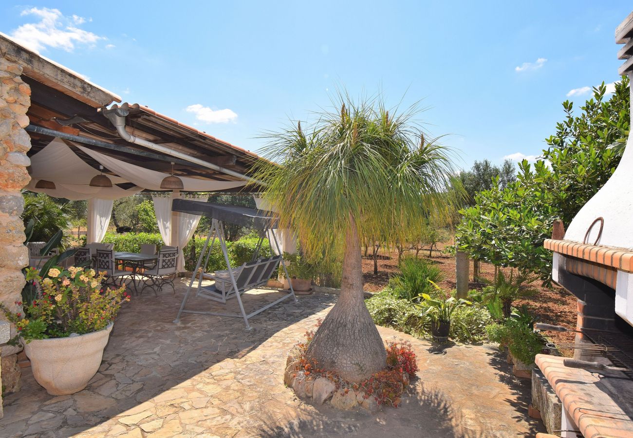 Country house in Buger - Sa Figuera Blanca 115 cosy finca with private swimming pool, garden, terrace, barbecue and WiFi