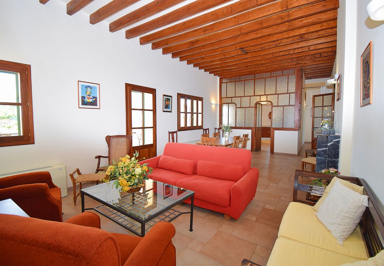 House in Llubi - Tofollubí 152 fantastic villa with private pool, large outdoor area, air conditioning and barbecue area
