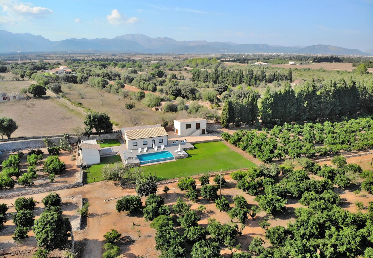 Country house in Llubi - Son Calet 156 modern villa with private pool, garden, barbecue area and air-conditioning