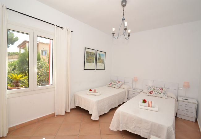 Country house in Cala Murada - Ca Na Florentina 189 fantastic villa with large garden, terrace, barbecue and air conditioning