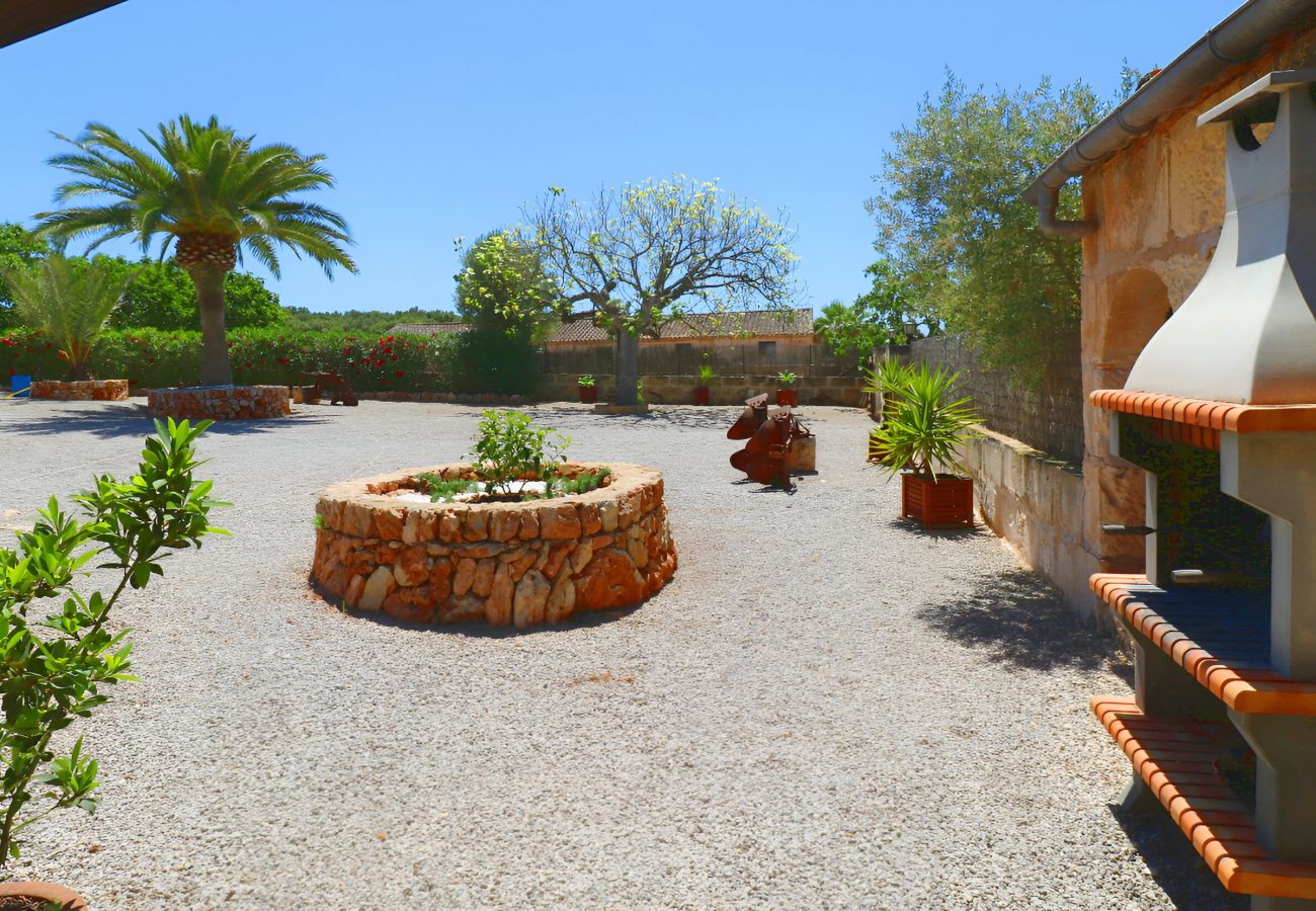 Country house in Campos - Alcoraia 408 traditional finca with private pool, terrace, barbecue and air conditioning