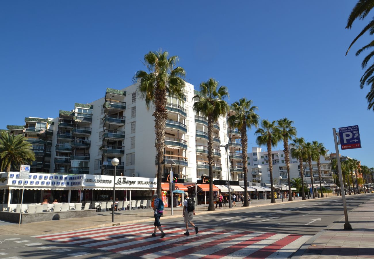 Apartment in Salou - Formentor 2: Front beach Salou-Terrace sea view-Free A/C,wifi,linen,parking  