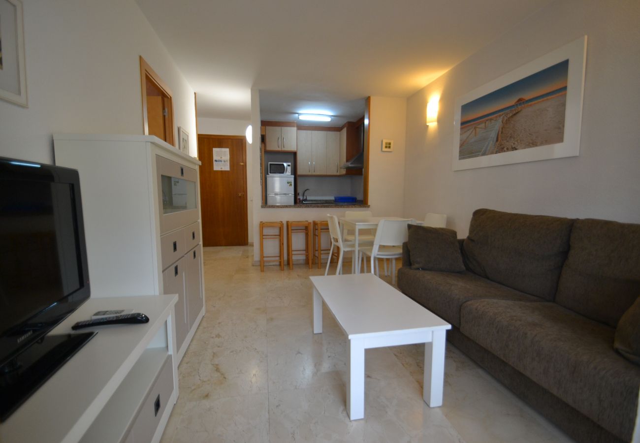 Apartment in Salou - Michelangelo 1:Near Salou's Beach and Promenade-Pool-A/C,wifi,linen included