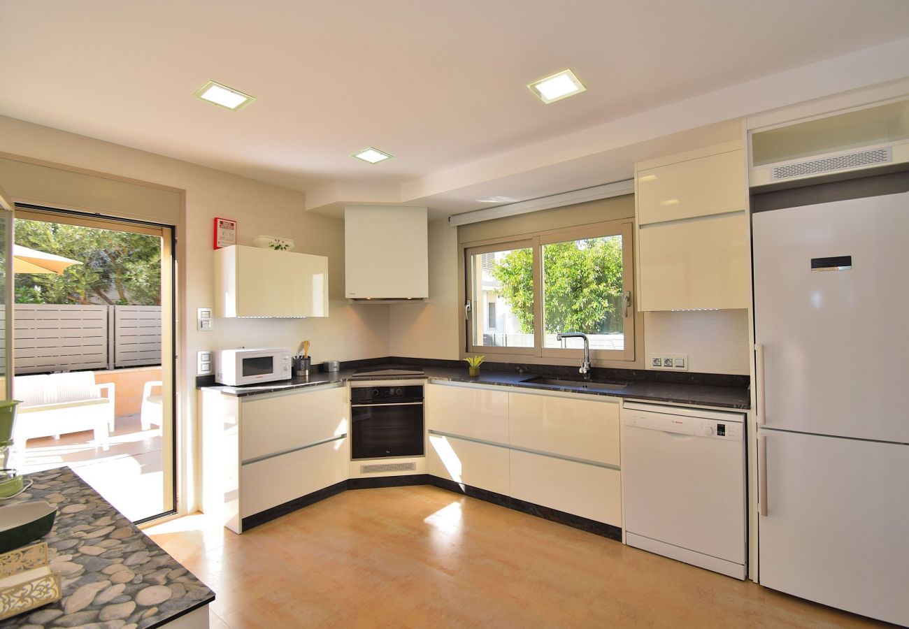 Luxury villa kitchen in Can Picafort-Mallorca