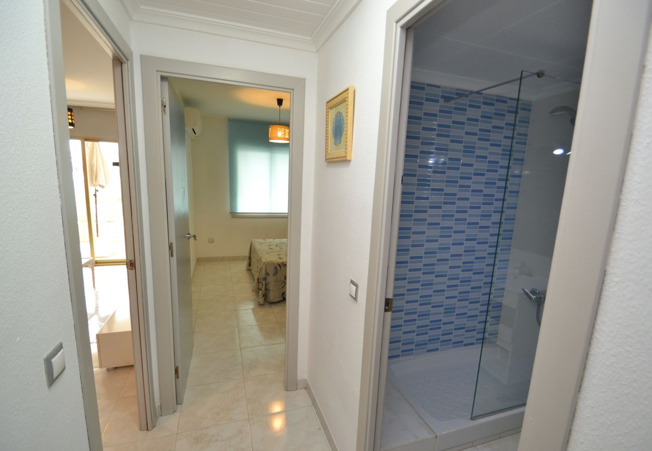 Apartment in Salou - Jardines Family 4:Salou's center-Pools-Near beaches-A/C,Wifi,Linen included