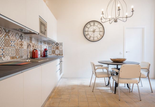 Vintage holiday apartment kitchen in Palma