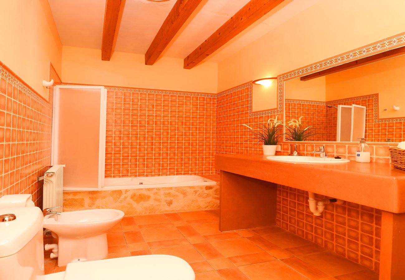 Country house in Campos - Emilia 422 fantastic villa with private swimming pool, large terrace with garden and WiFi