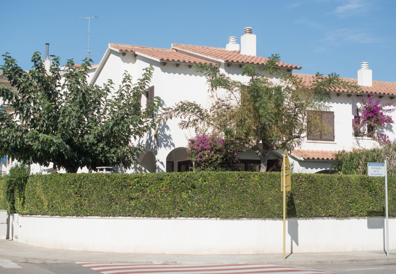 Townhouse in Calafell - BFA 17 Semi-detached house with garden 50m from the beach Calafell
