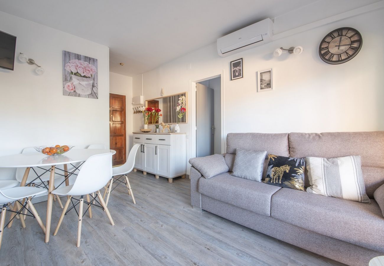 Apartment in Segur de Calafell - BFA 96 Modern air conditioned apartment 50m from the beach